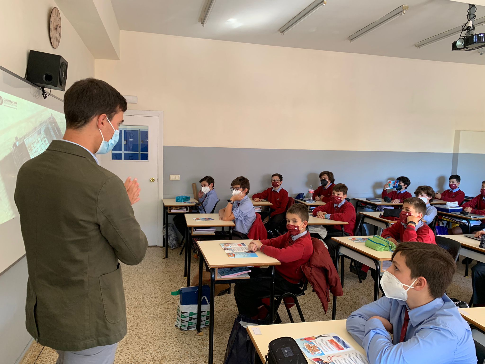 Los centros educativos de Cantabria y Castilla y León se unen a Escuela Solidaria